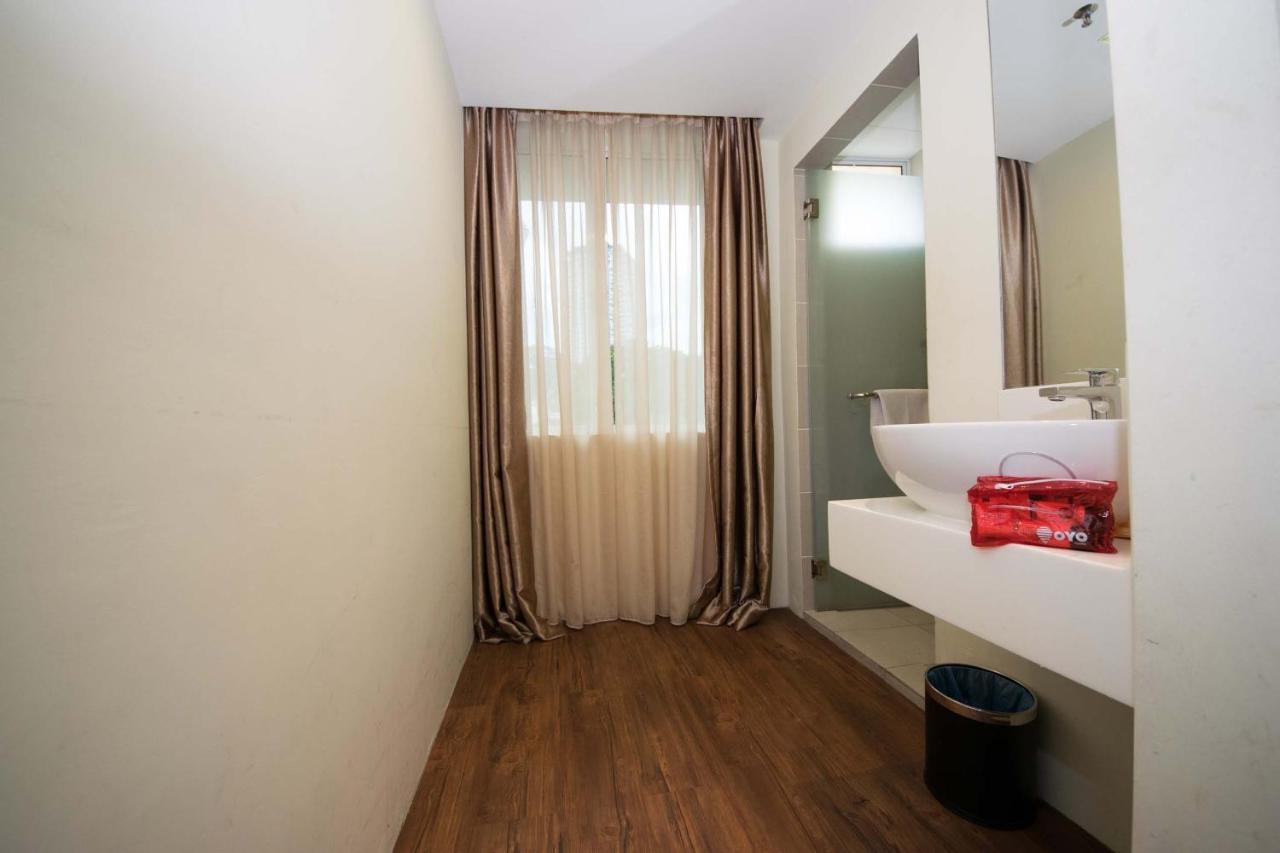 Oyo 114 Sandpiper Hotel Kuala Lumpur Esterno foto
